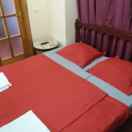Intercity Hostel Батуми Екстериор снимка