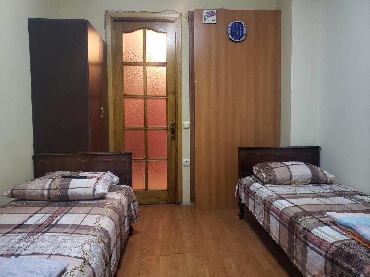 Intercity Hostel Батуми Екстериор снимка