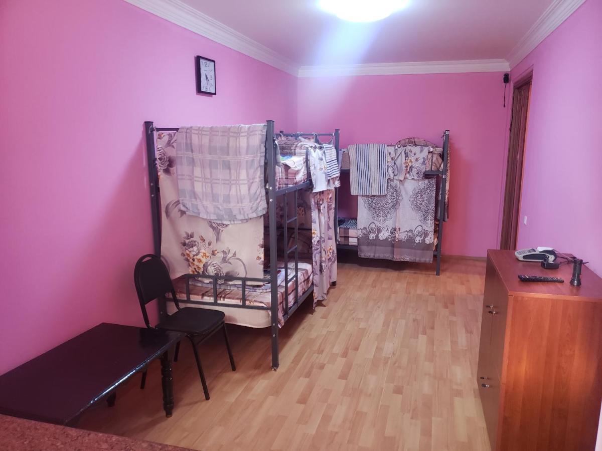 Intercity Hostel Батуми Екстериор снимка