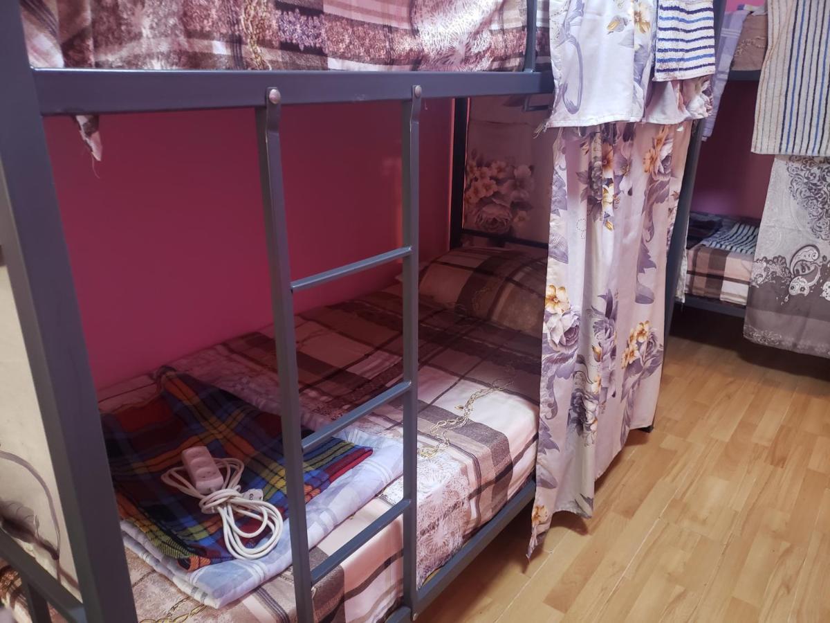Intercity Hostel Батуми Екстериор снимка