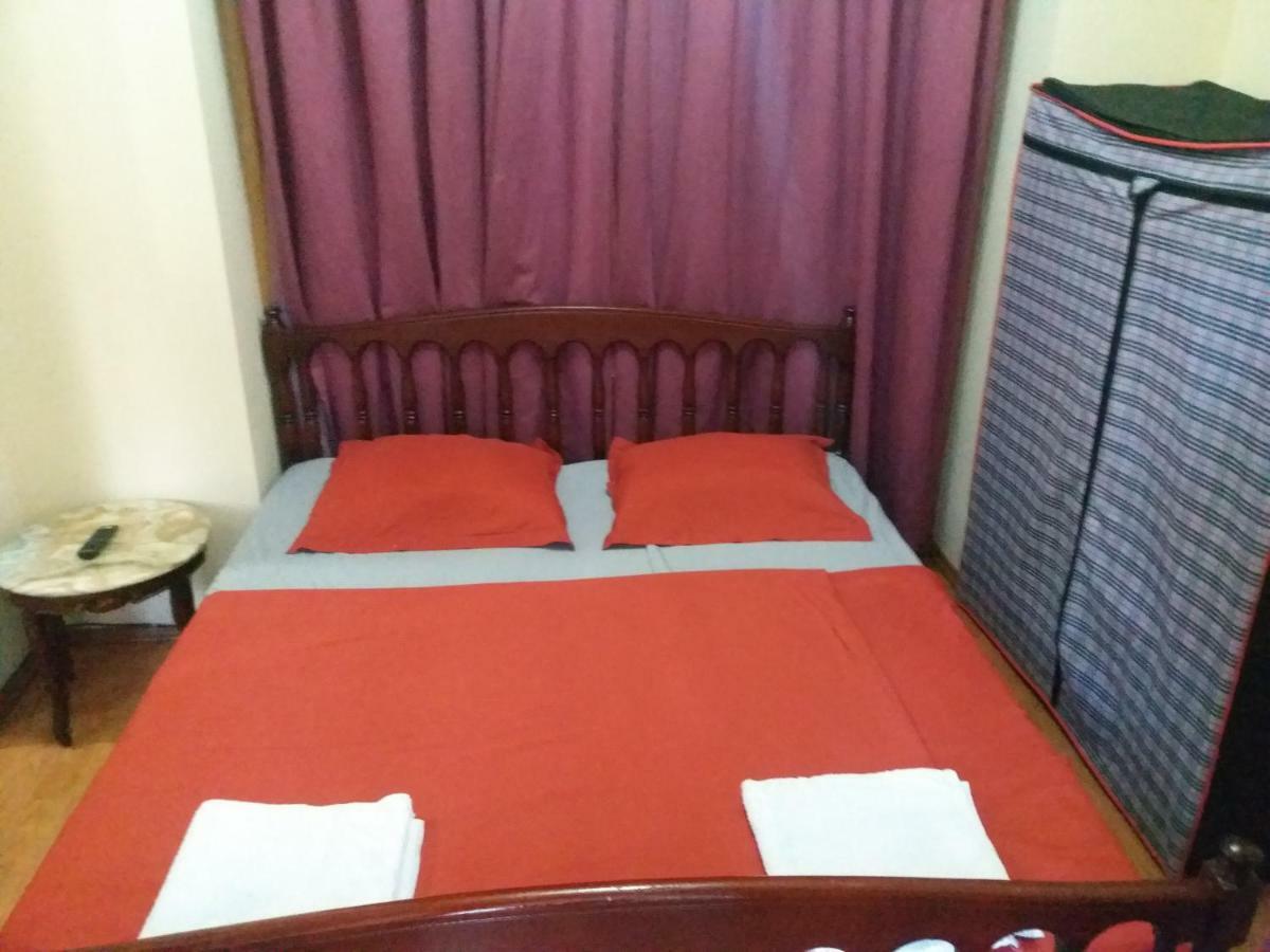 Intercity Hostel Батуми Екстериор снимка