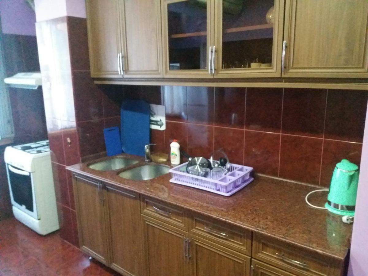 Intercity Hostel Батуми Екстериор снимка