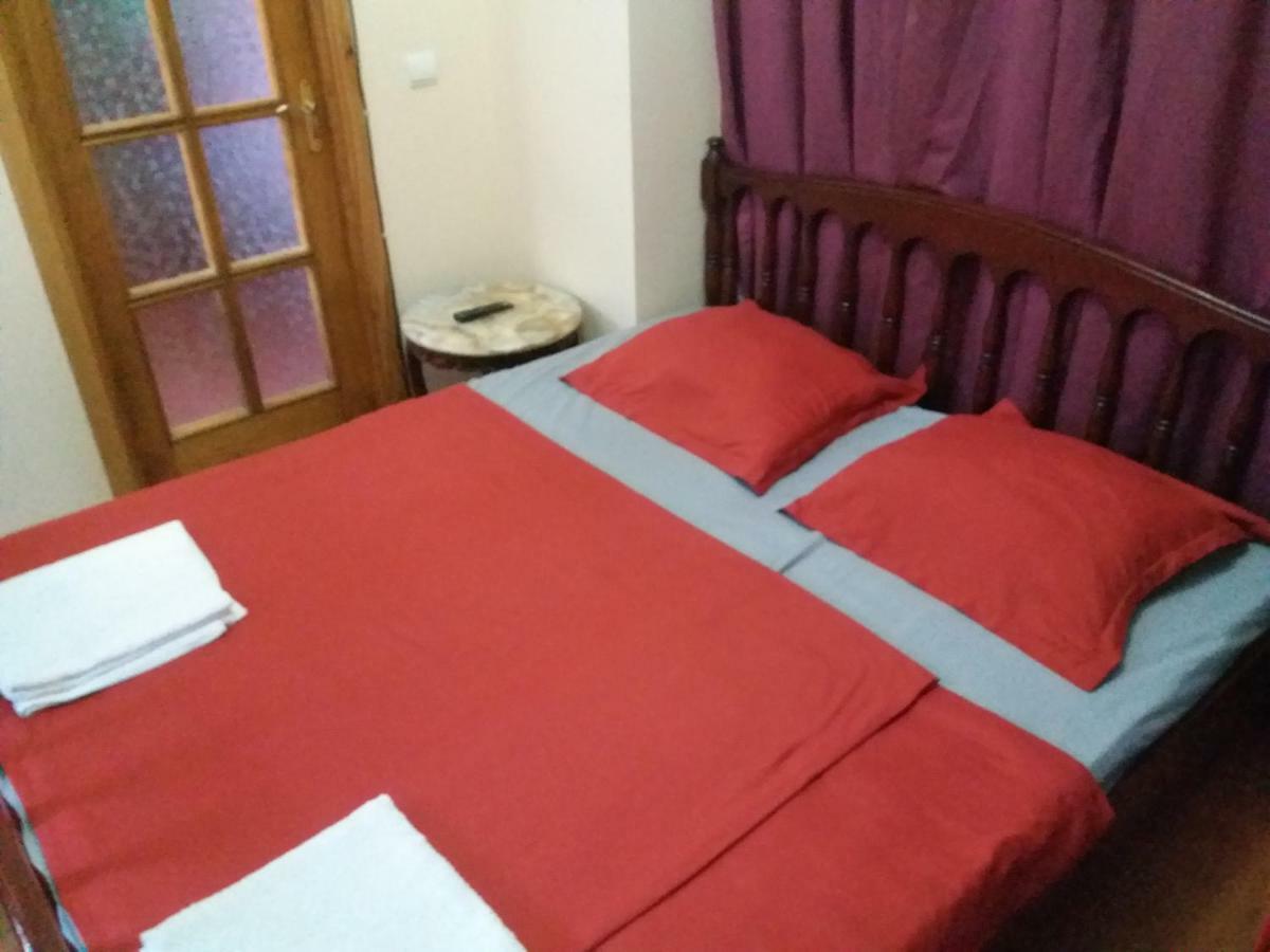 Intercity Hostel Батуми Екстериор снимка