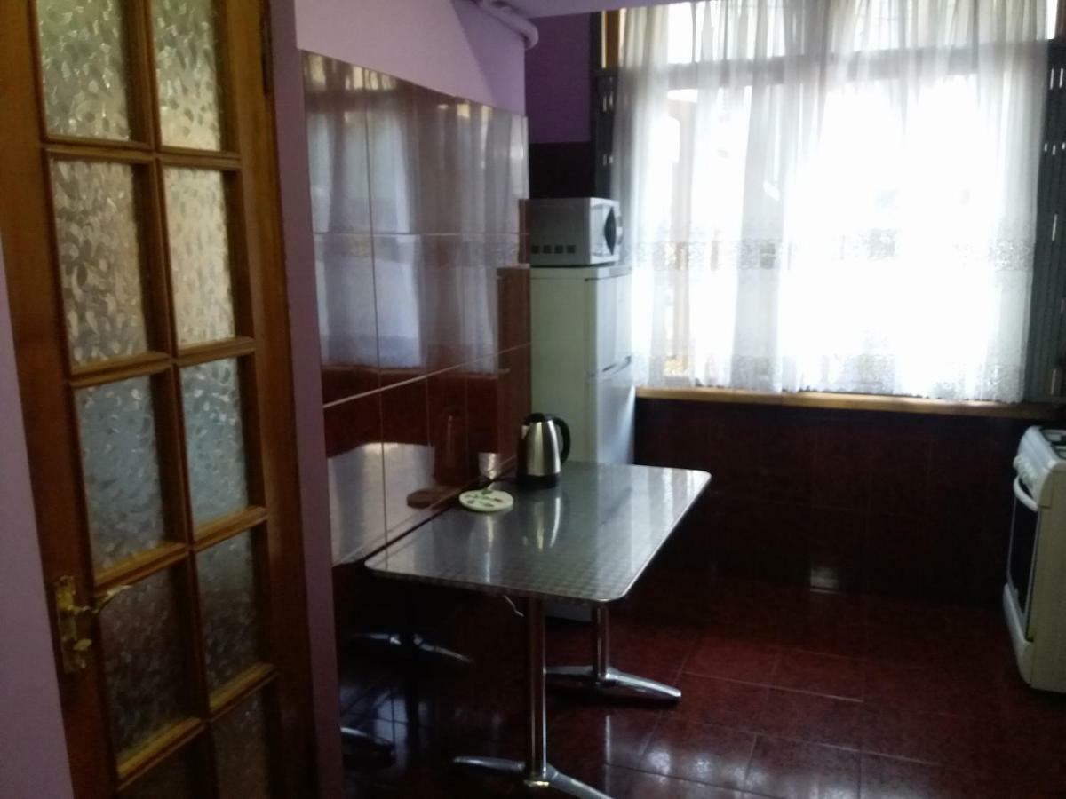 Intercity Hostel Батуми Екстериор снимка